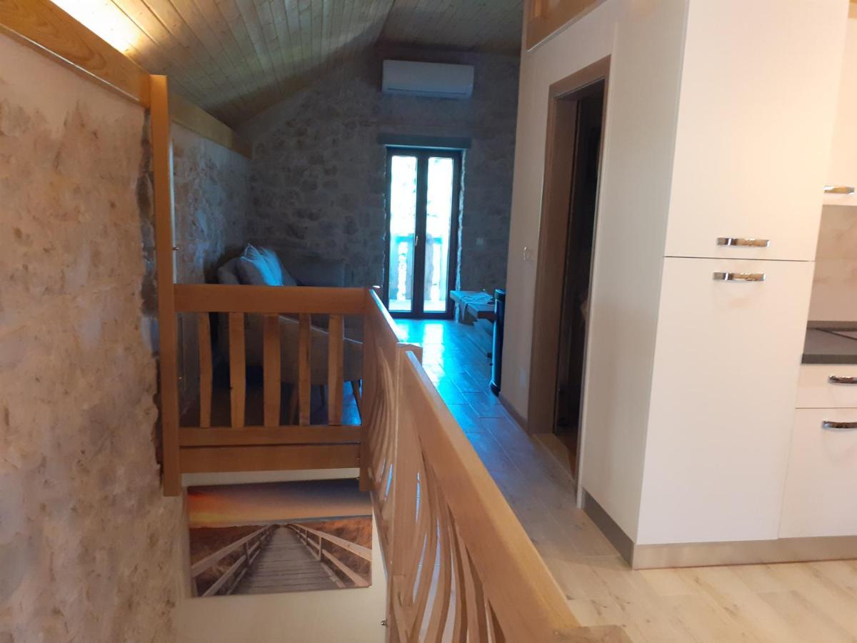 Patakun Holiday Home For 5, With Heated Pool Lecevica Экстерьер фото
