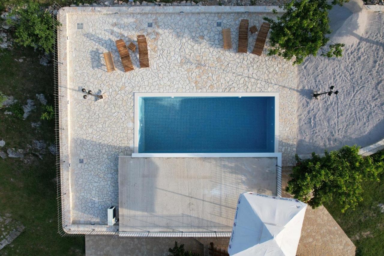 Patakun Holiday Home For 5, With Heated Pool Lecevica Экстерьер фото