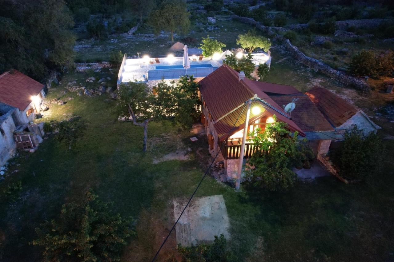 Patakun Holiday Home For 5, With Heated Pool Lecevica Экстерьер фото