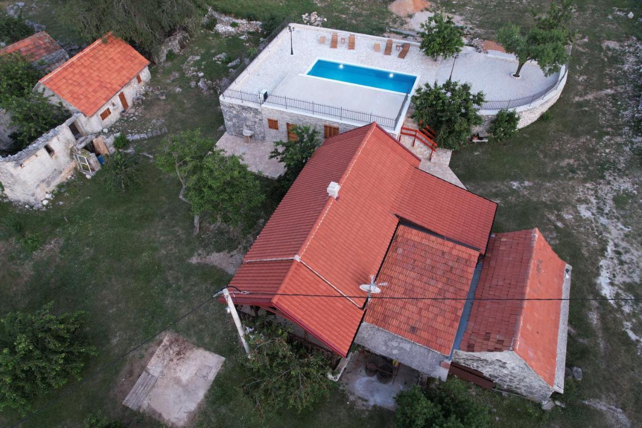 Patakun Holiday Home For 5, With Heated Pool Lecevica Экстерьер фото